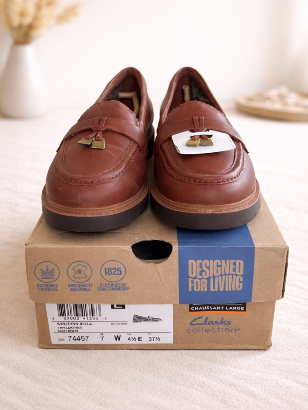 Clarks womens Brown Leather Loafers - Classic Tassel Penny Slip-Ons size 7 NIB